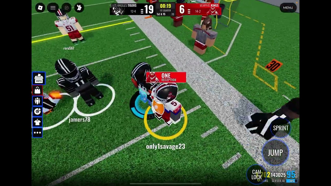 Playing nfl universe with my friends late posting btw