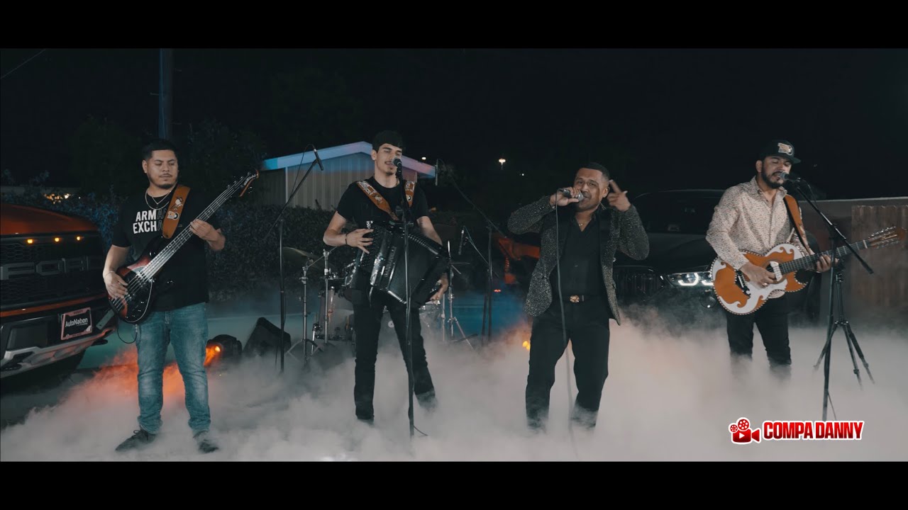 Michael Ruiz x Hombres De Ley - El Nino Sencillo (En Vivo)