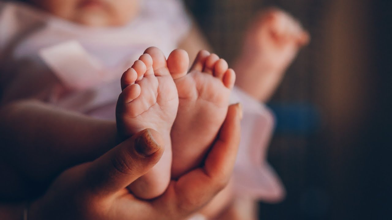 &lsquo;We need more babies&rsquo;: Calls to reinstate baby bonus