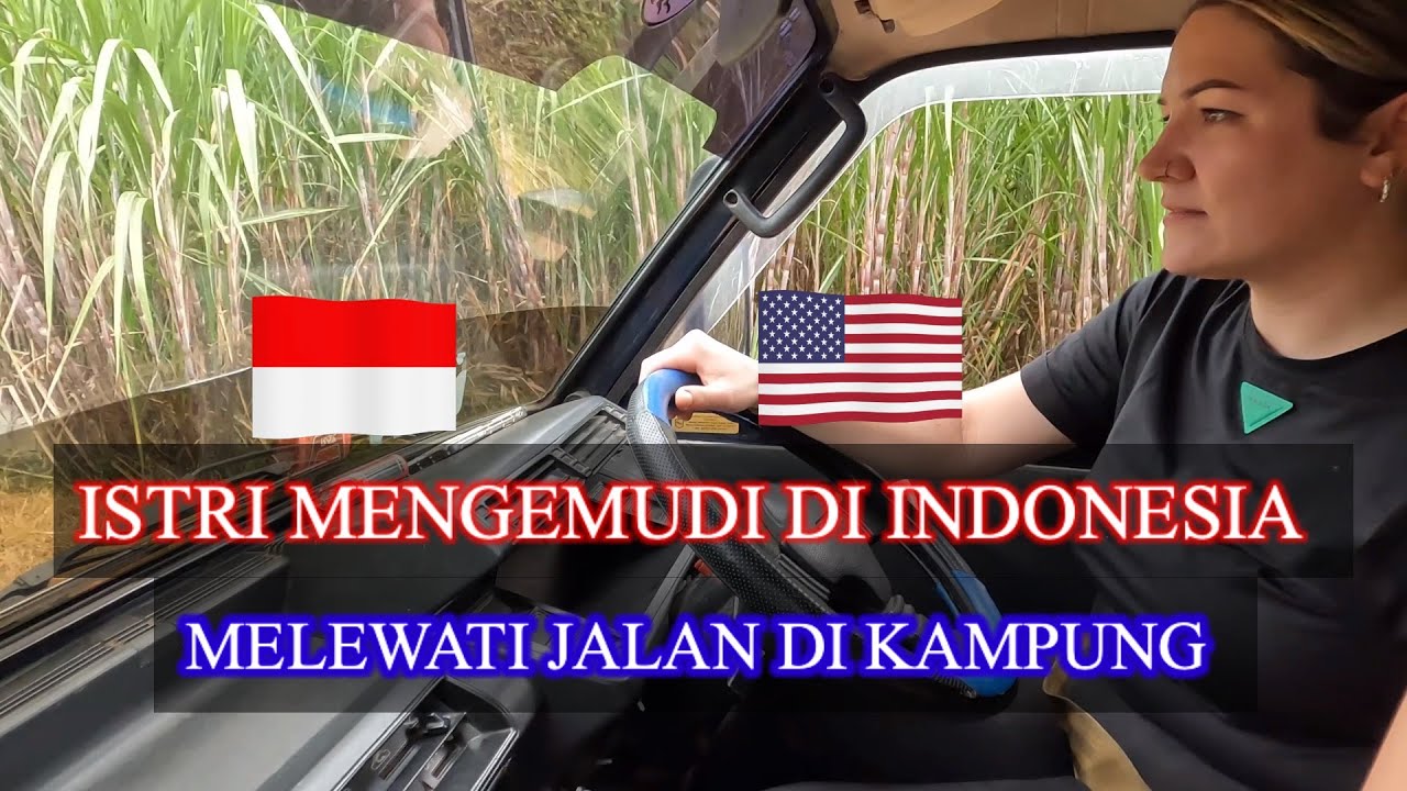 ISTRI MENGEMUDI DI KAMPUNG MELEWATI JALAN YANG RUSAK