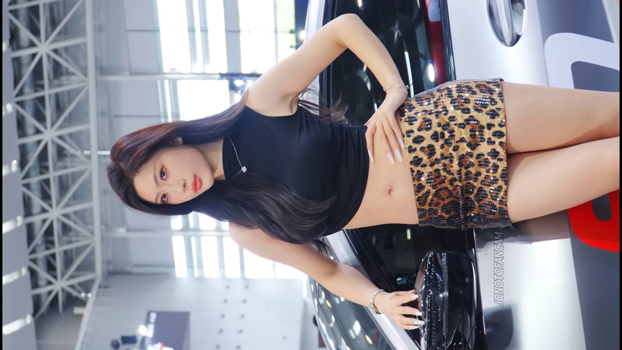 4K 2025佛山改裝車展 車模 #葉濛雨 #beautyleg #레이싱모델 オートサロン 11