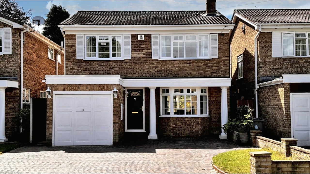 For Sale - 4 bed detached house - Shirley