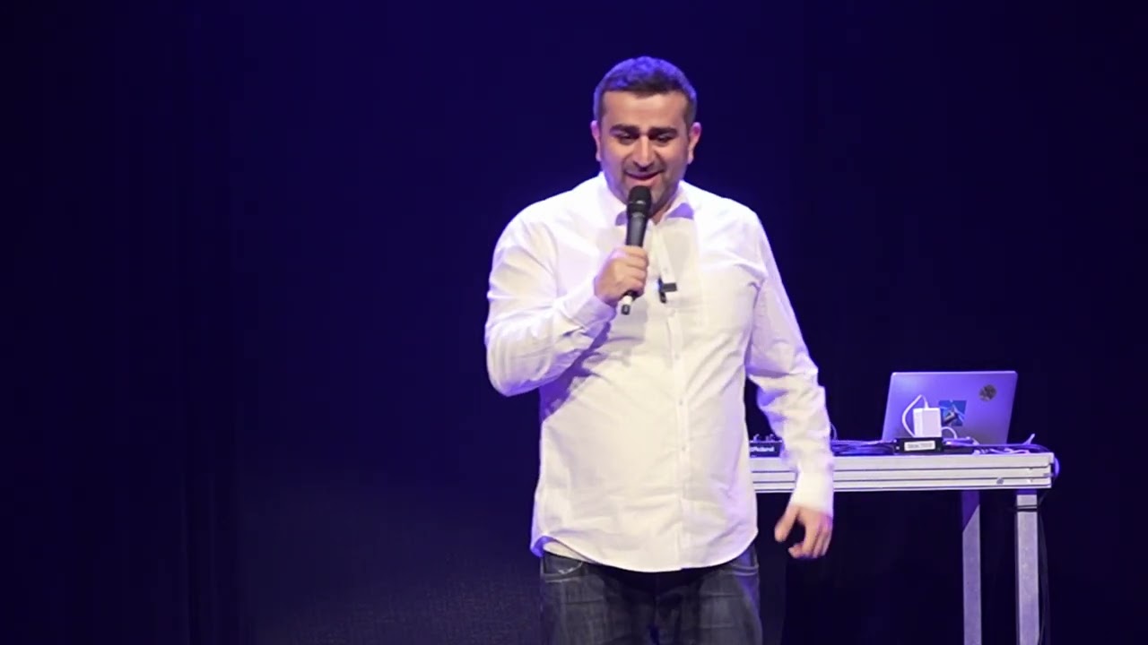 KELA:n ty&ouml;ntekij&auml;t - Mebe - Stand up