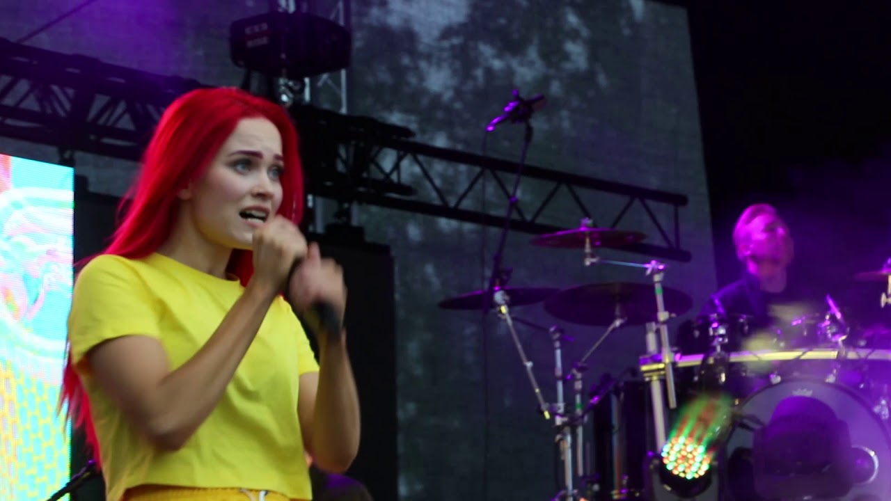 Sanni - Sit ku mä oon vapaa Live@Lappeefest 14.6.2019