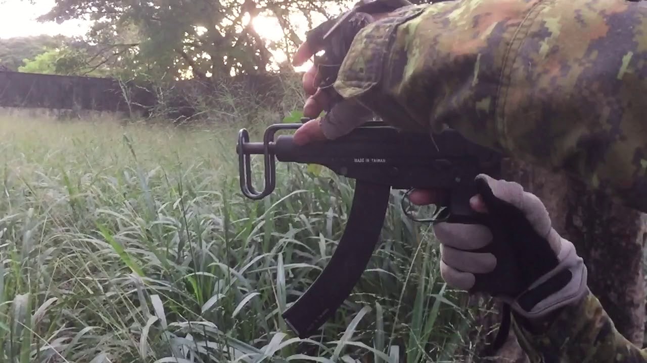 KWA VC61 Skorpion 40 round mag in slowmo