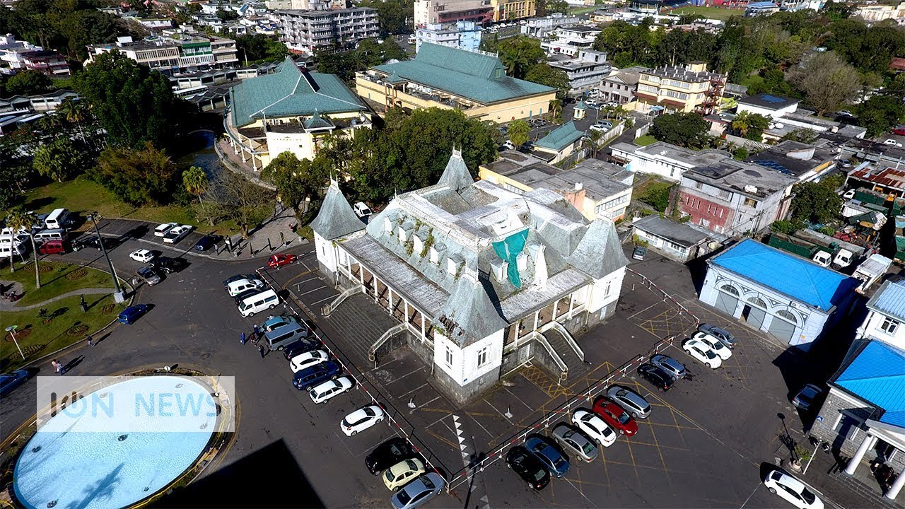 La longue agonie de l'hôtel de ville de Curepipe
