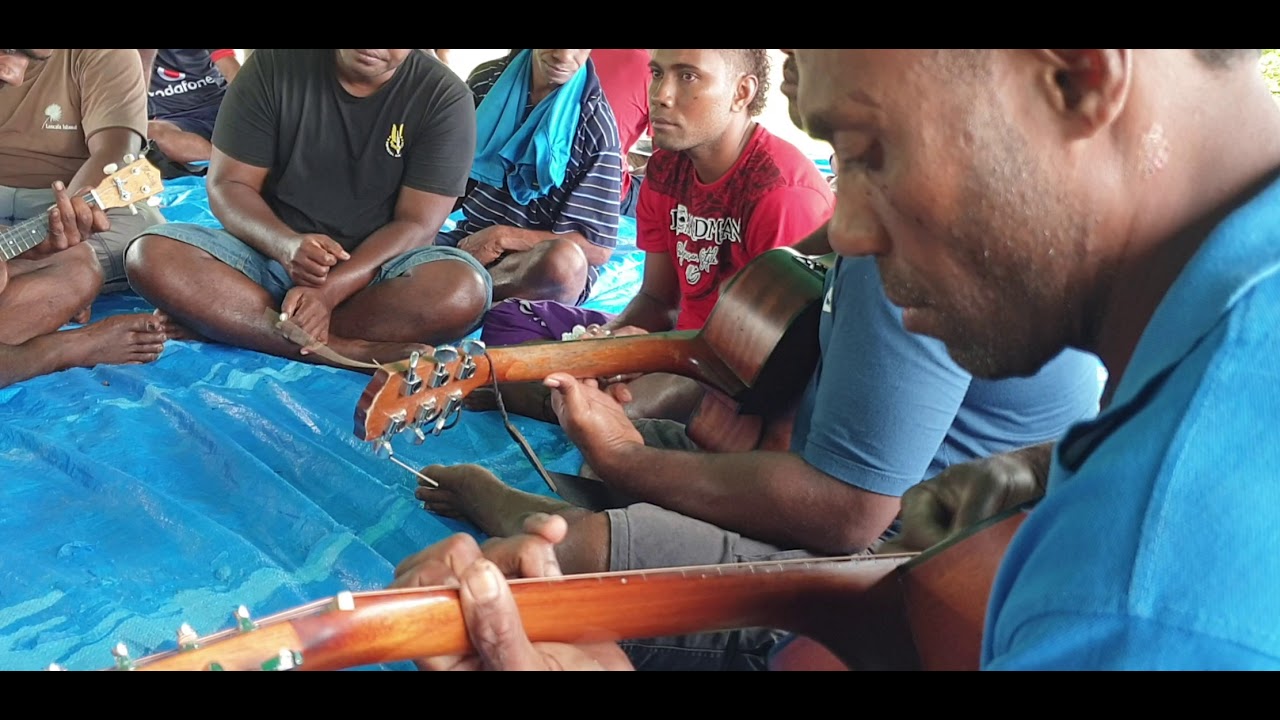 Daulomani Nomu Gole- Sese Vuniwai Serenadars (19.12.19)