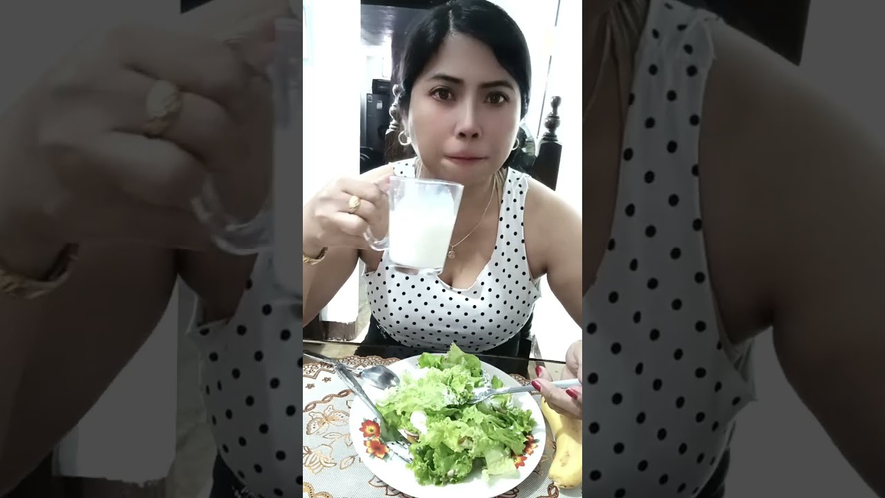 Lettuce healthy  salad breakfast i need health for my pregnant soon 