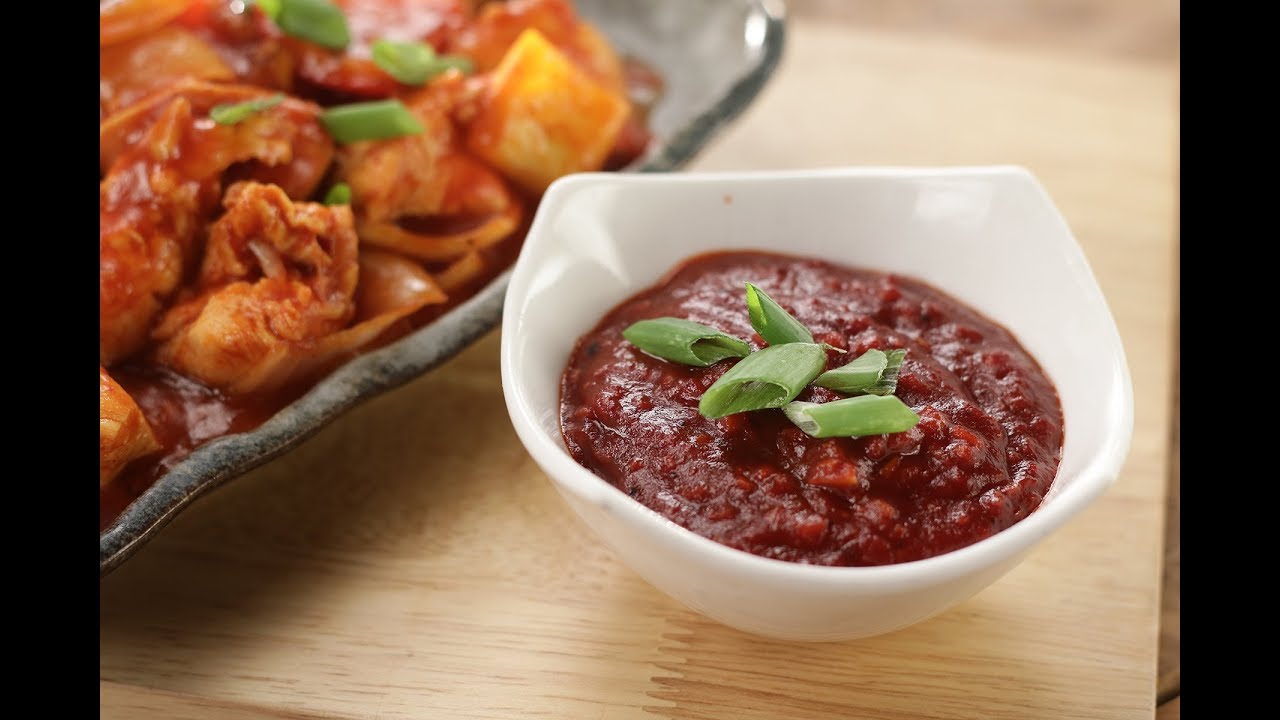 Hot Garlic Sauce | Dips Sauces and More | Sanjeev Kapoor Khazana