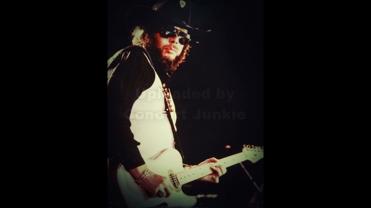 Hank Williams, Jr “I’m So Lonesome I Could Cry” LIVE
