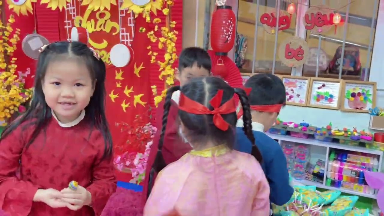 Bé A1 vui hội xuân- P1