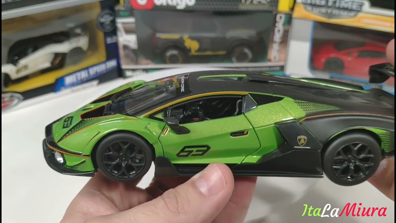 Bburago 1:24 Lamborghini Essenza SCV12