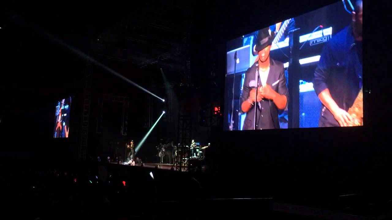 NE-YO - Because of You + Nobody (live in seoul,korea)2015.12 .9