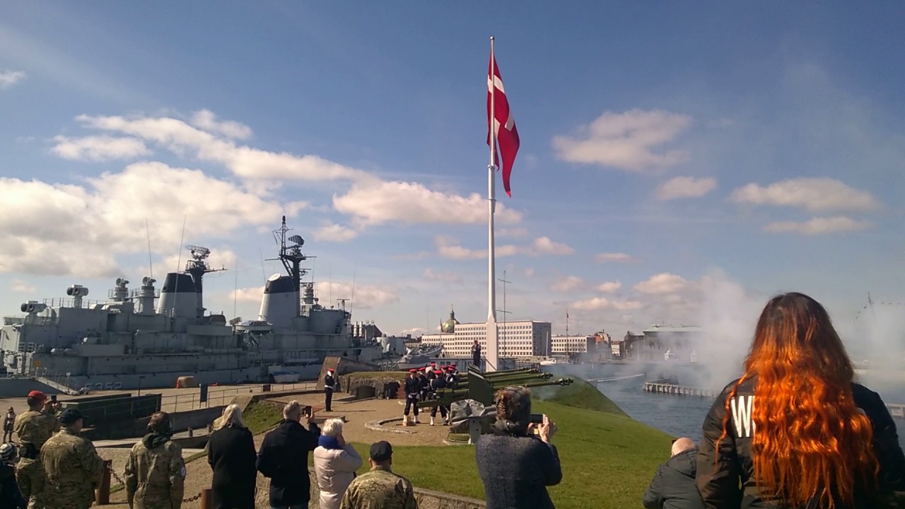 16.04.17 Kanonsalut fra Sixtus Batteriet, København