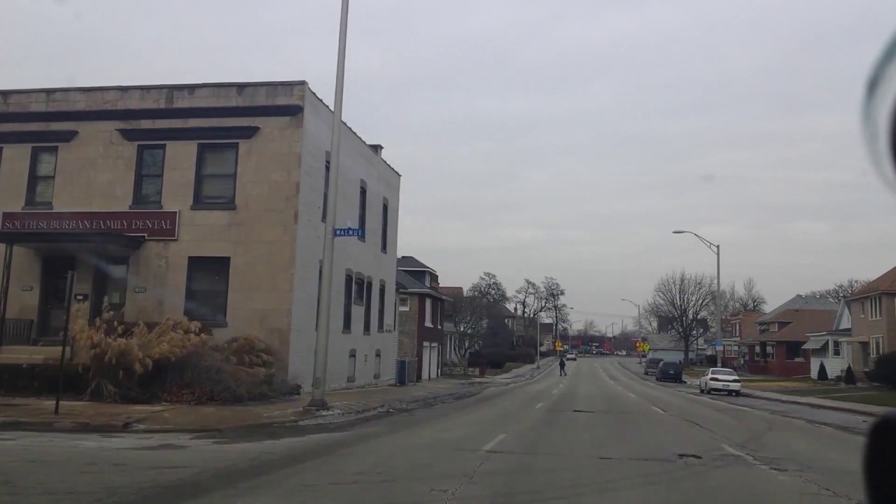 BLUE ISLAND SUBURB OF CHICAGO DOWNTOWN DRIVING
