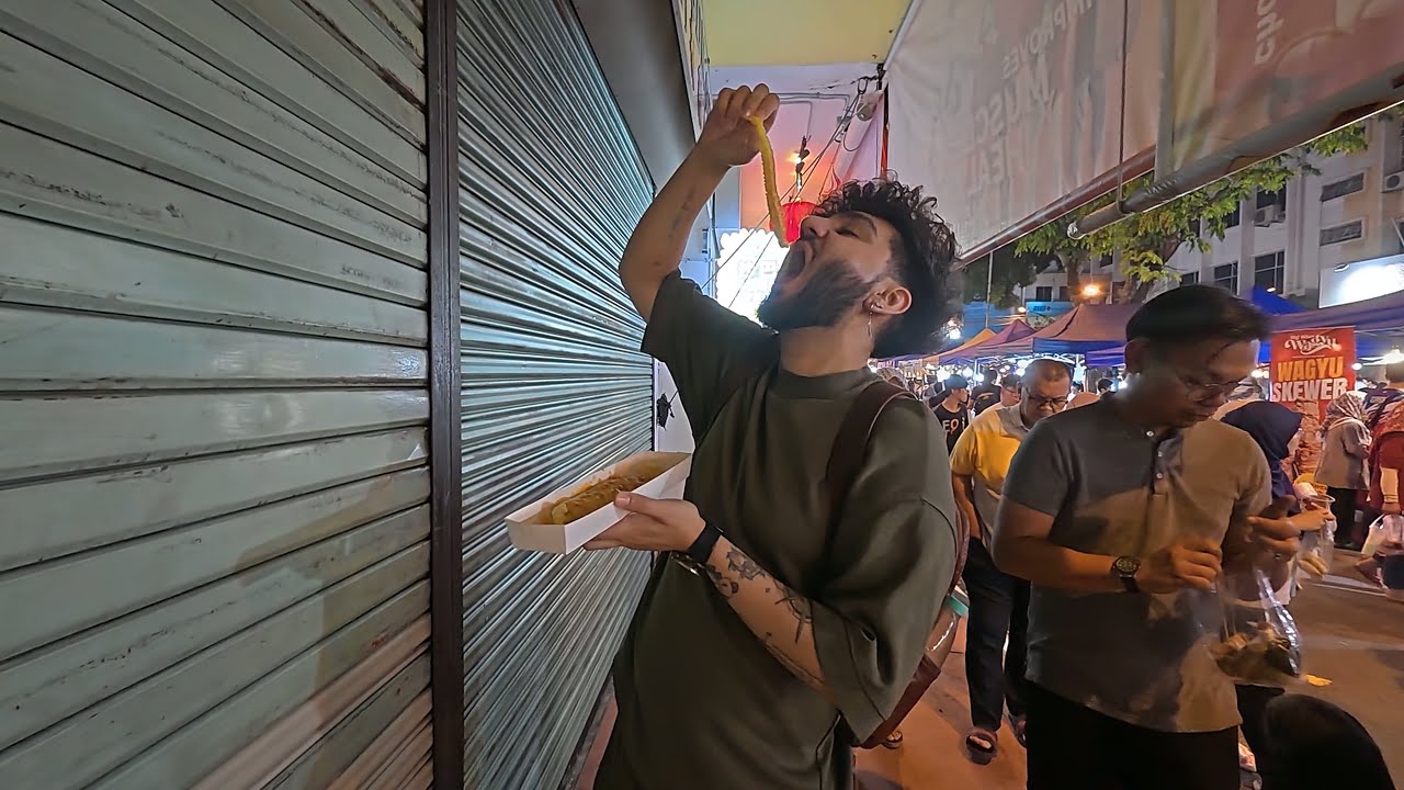 Sabah’s Gaya Street Market Has INSANE Street Food! 🍽️🤯