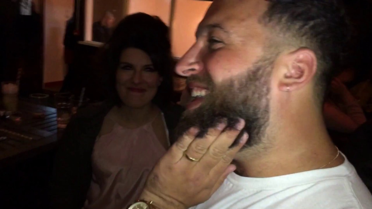 Professional UK Magician & Mind Reader Rooster Freaks Out Guests At Party