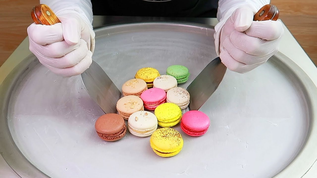 Macaron ice cream rolls street food - ايسكريم رول ماكرون