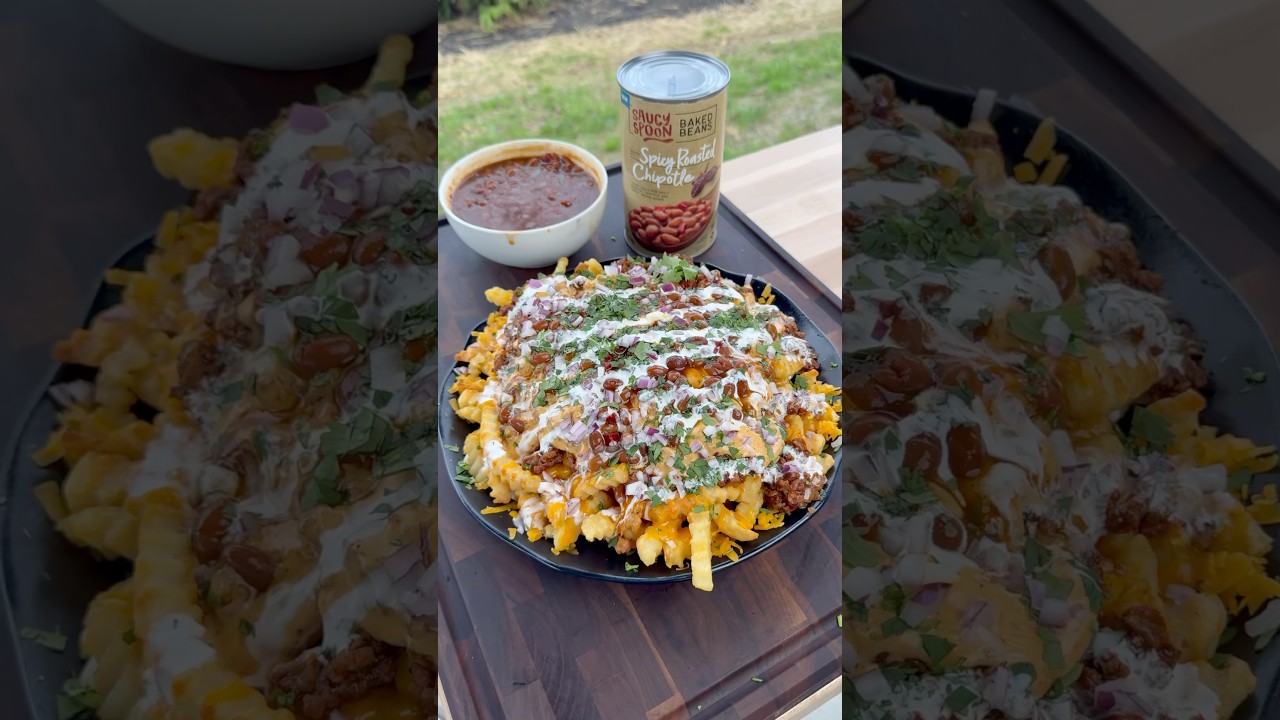 Next-level flavor unlocked!&nbsp;These Baked Bean Loaded Fries with @saucyspoonbeans bbbbbbbbbbbbbbb