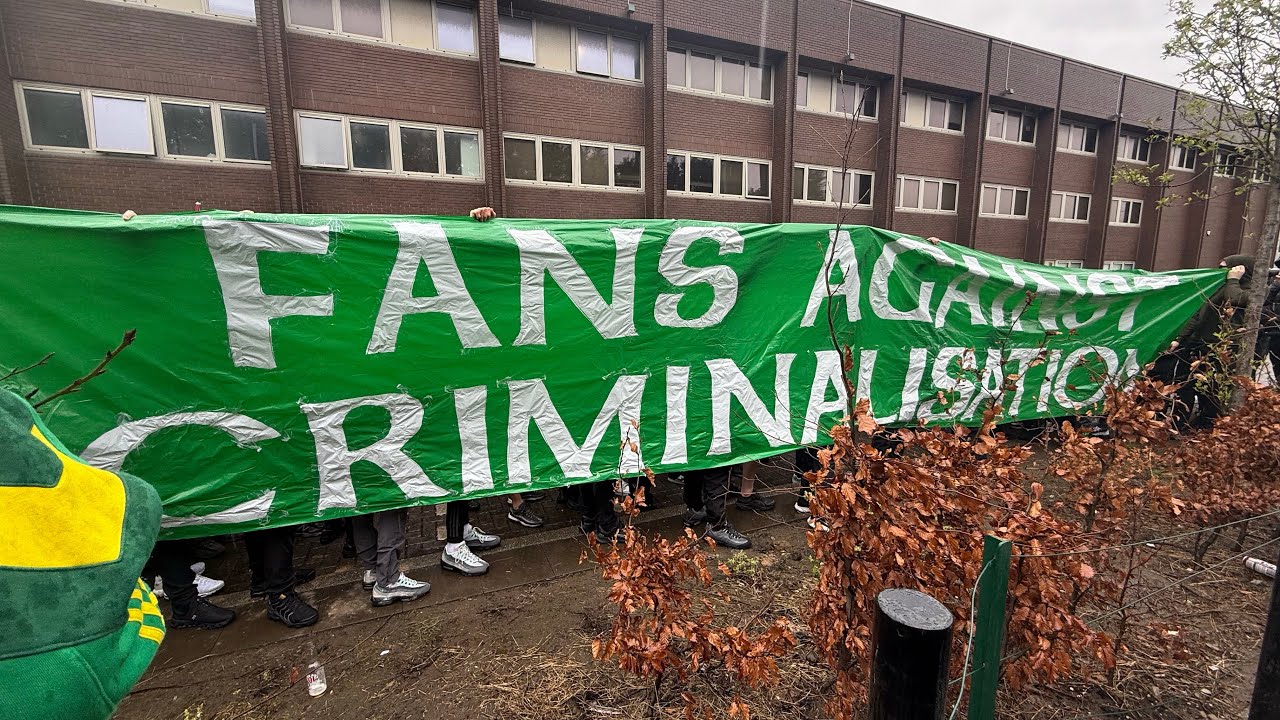(CRAZY ULTRAS PROTEST) AT POLICE STATION (CELTIC V HEARTS) !!!