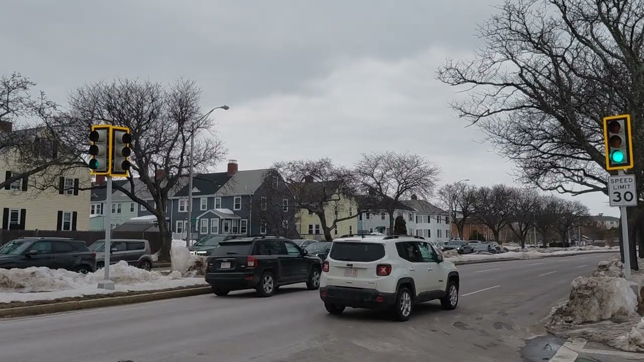 Solid Green & 24/7 Flashing Red Traffic Signals for Crosswalk Only (Quincy Shore Dr & Tirell St)