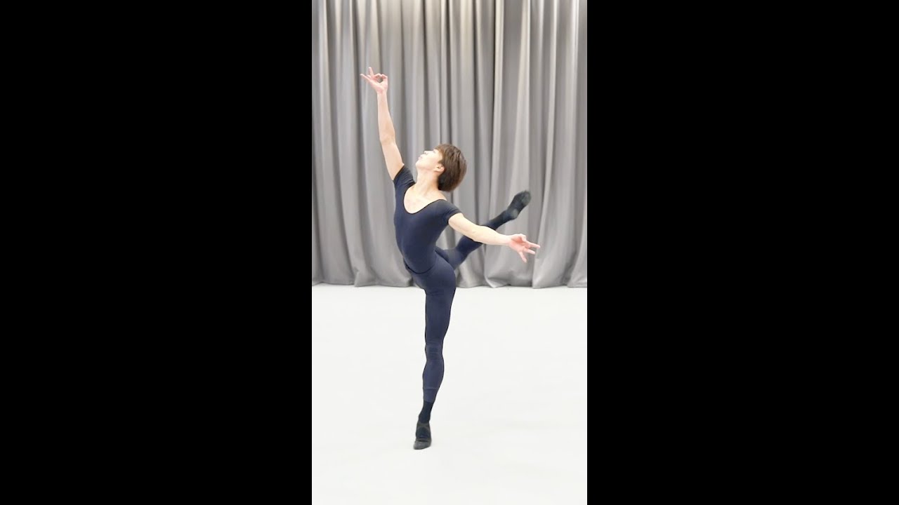 The Royal Ballet School #InsideTheStudio​ - Bronze Idol solo from La Bayad&egrave;re
