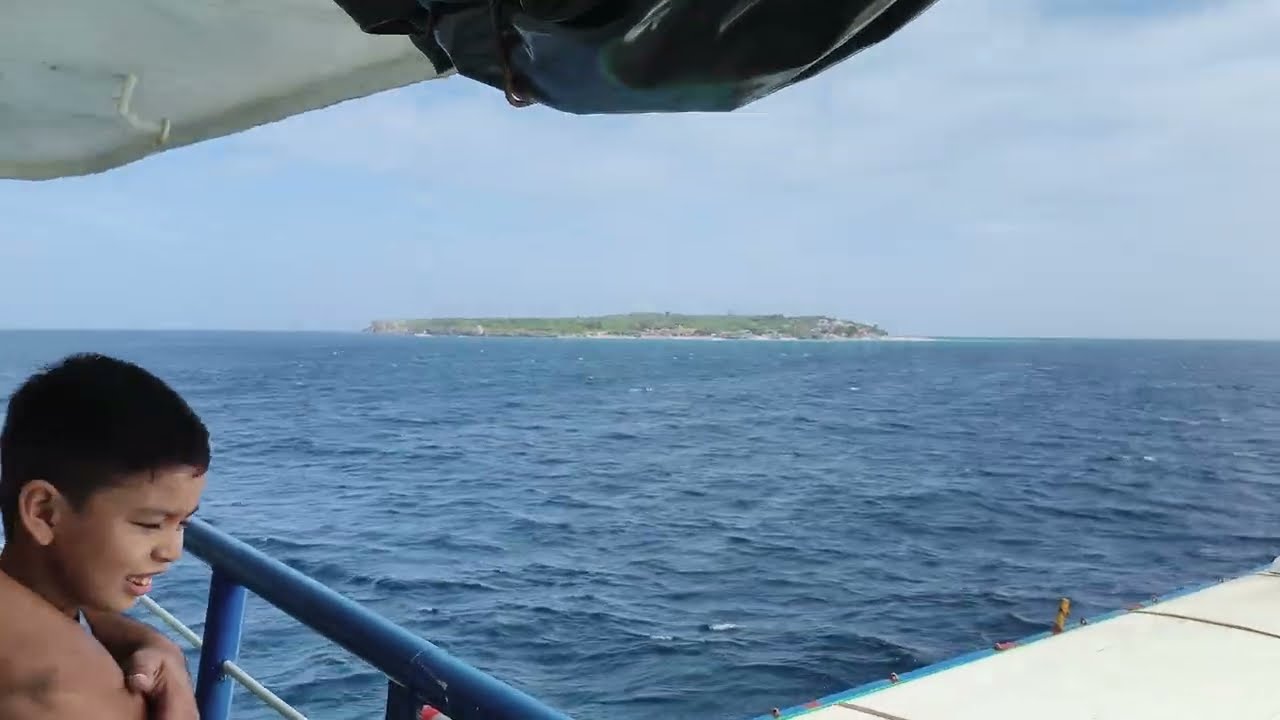Look Gitbingil Island in 4K Resolution