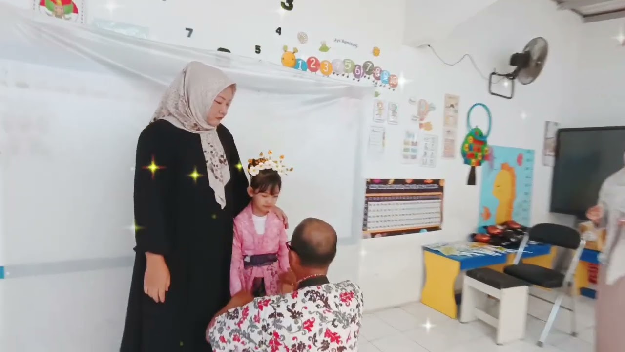 Aku di wisuda 2526