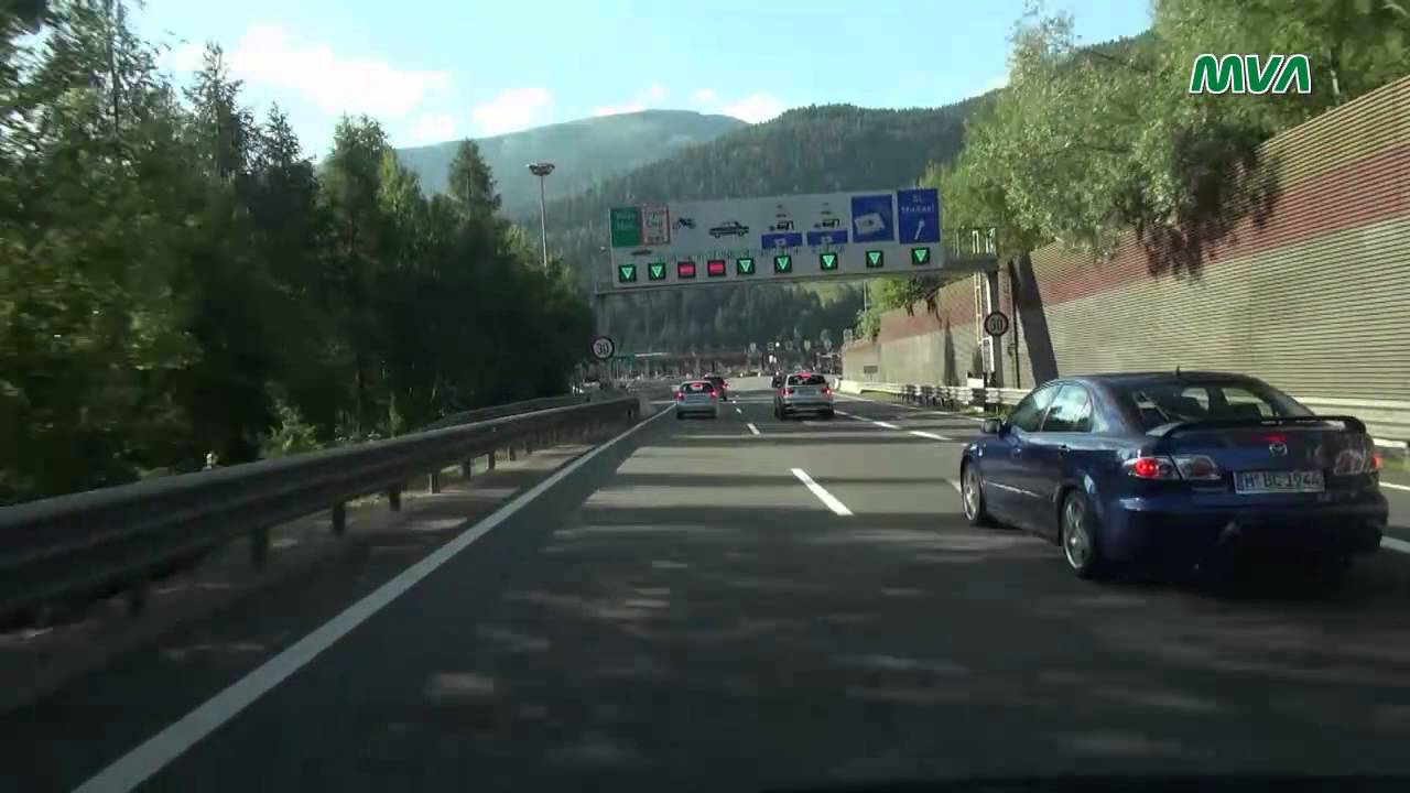 Österreich Fahrt auf der Tauernautobahn A10 Richtung Villach