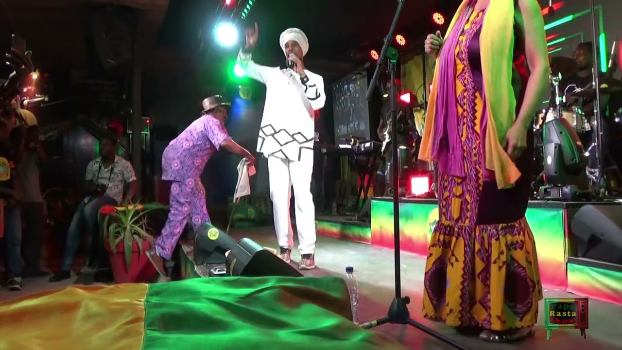 Papa Mama Rasta Family Live