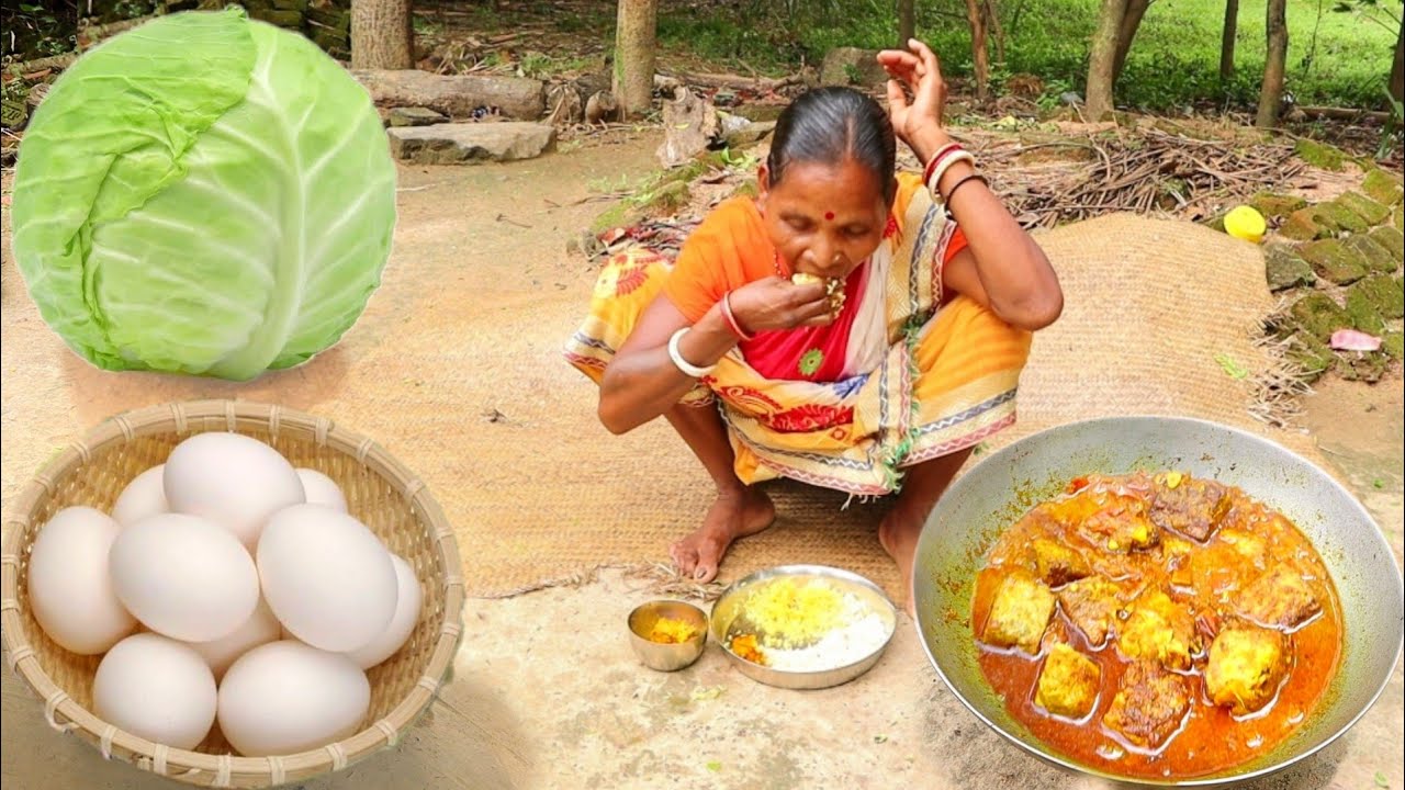 CABBAGE EGG masala curry cooking&eating with hot rice by santali tribe women||rural India orissa