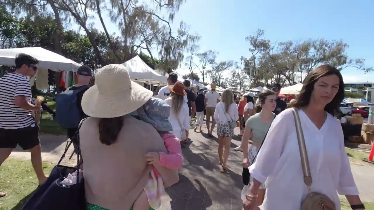 Walking tour at Byron Bay market Australia