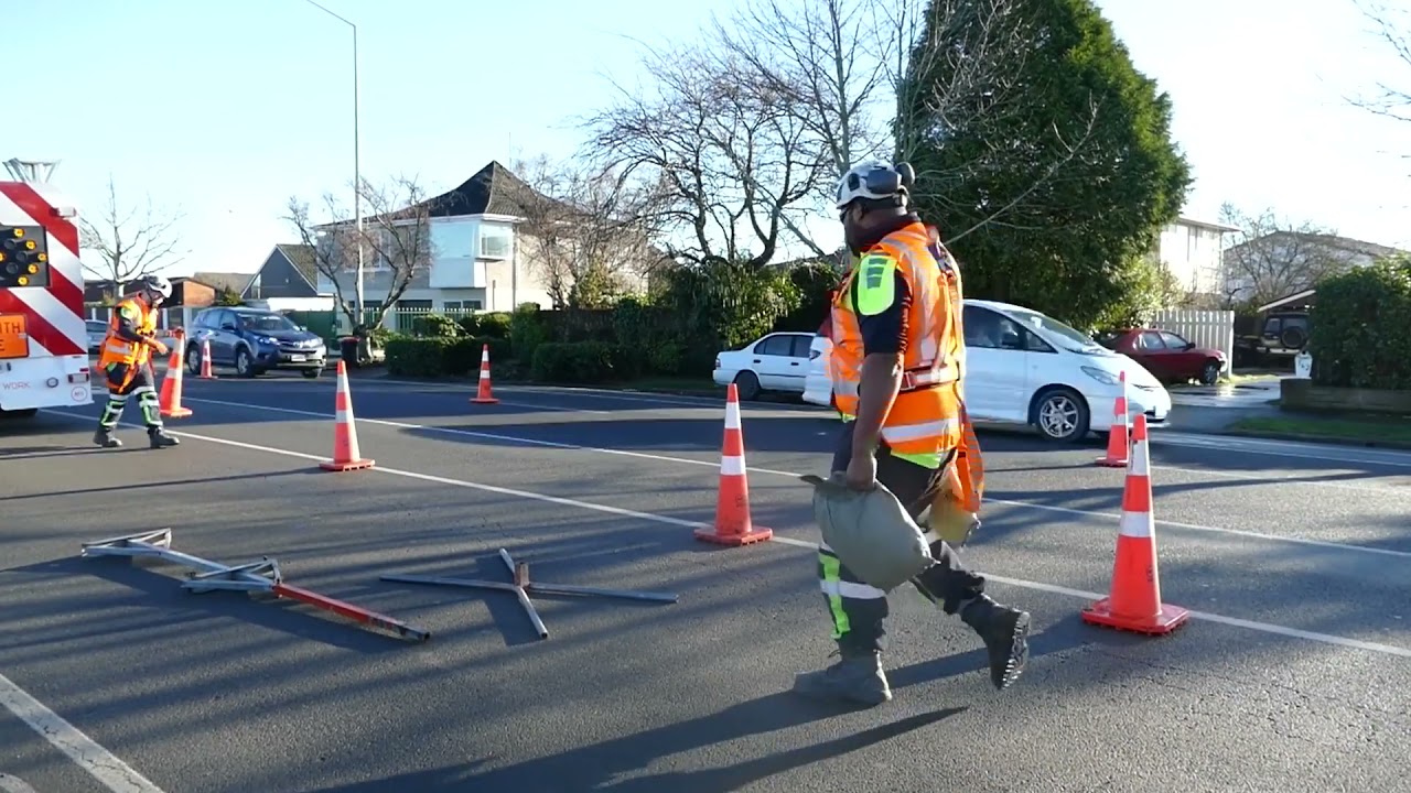 Men at Work Traffic Management Introduction