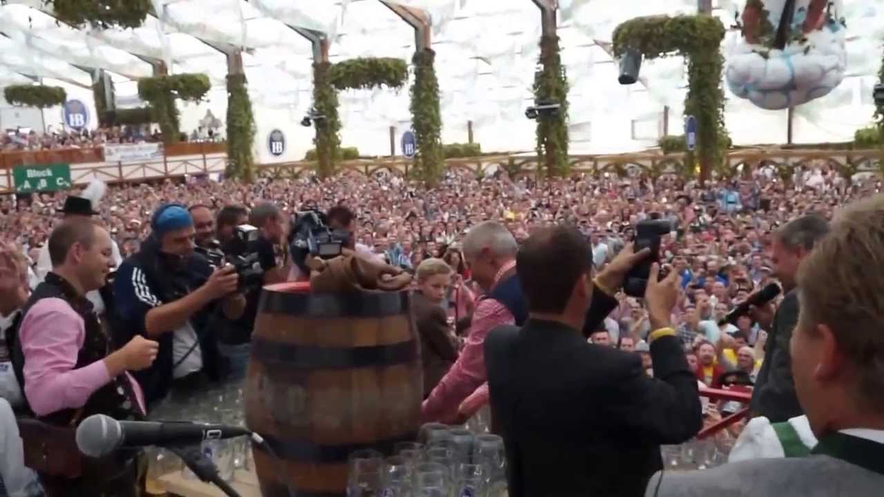 Oktoberfest München 2013: Anzapfen im Hofbräu-Festzelt