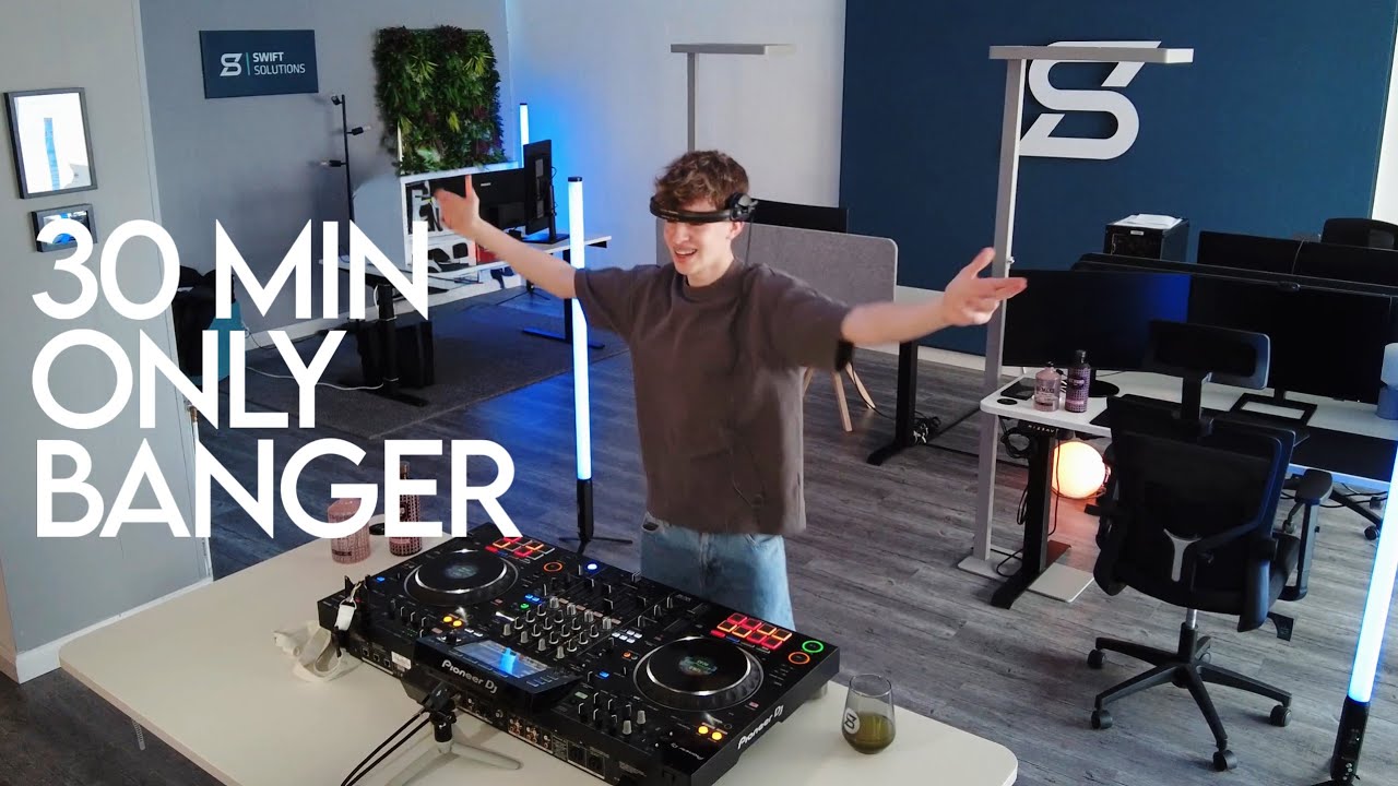 RAVE in an OFFICE | ONLY BANGER | DJ Maaxx