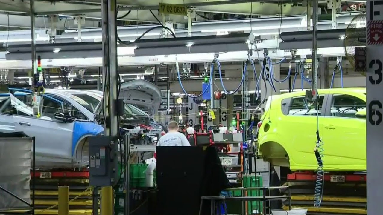 Auto workers explain negative effects of border seal