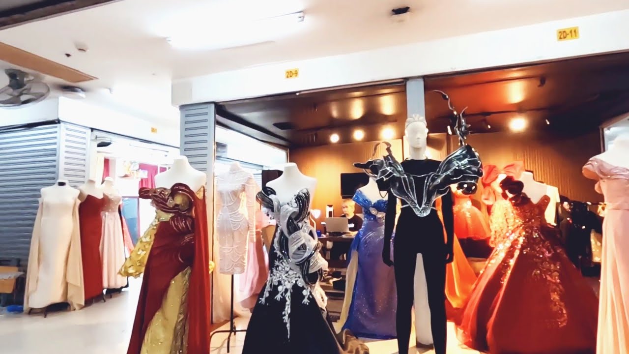 WALKING TOUR AT GOWN FACTORY FOR ALL SEASON AT 11/88 SHOPPING MALL, DIVISORIA
