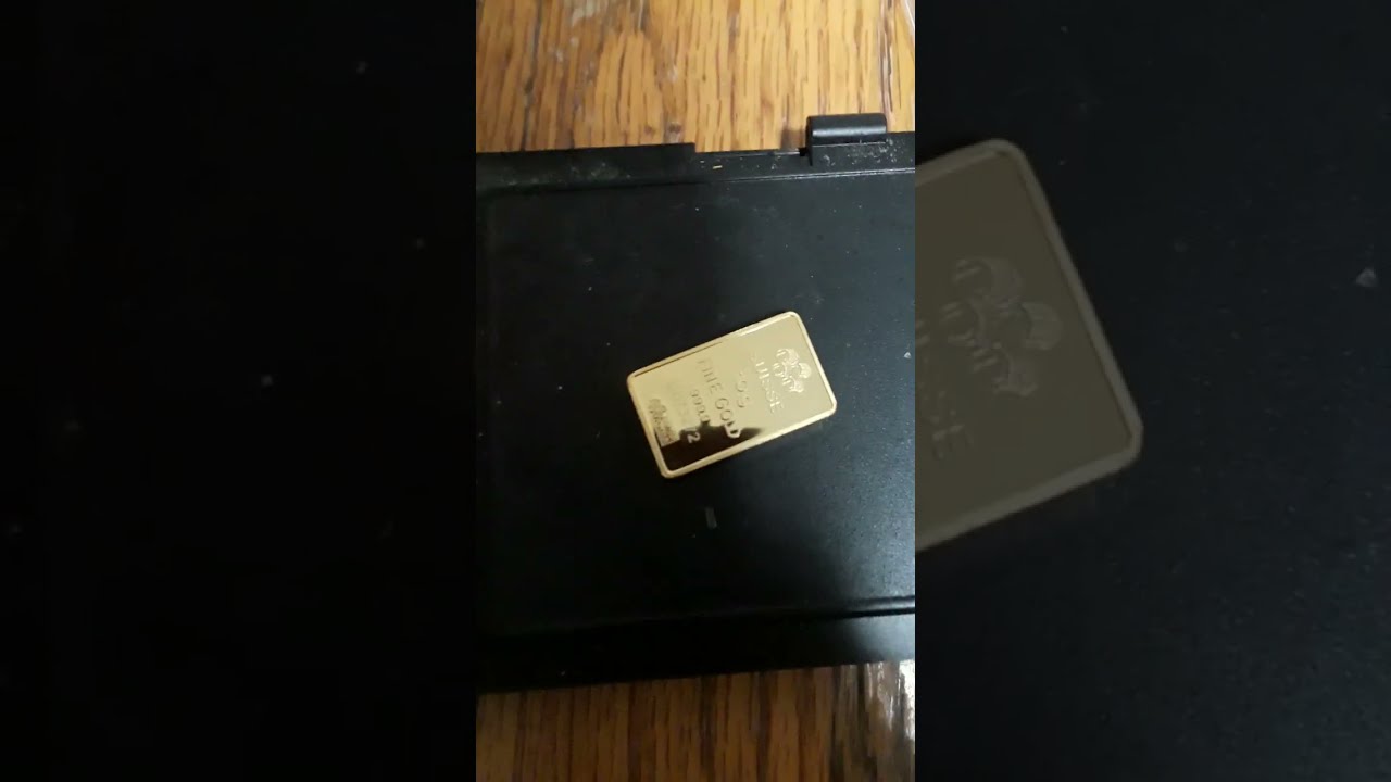 fake 10 gram pamp suisse gold bar.. there out there looking all legit and stuff even scan properly.