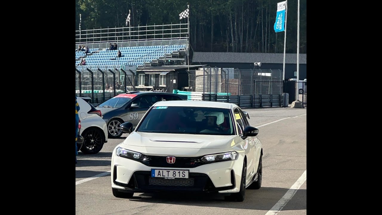 Fresh off the factory floor, the Honda Civic Type R just wants more and more at Geller&aring;sen Arena