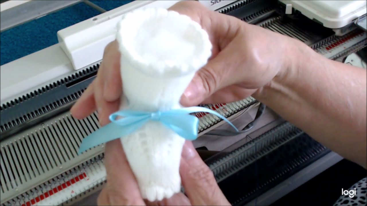 Tuto du 4/10/2021 : tricoter des chaussons naissance ; réalisable sur toutes machines simple fonture