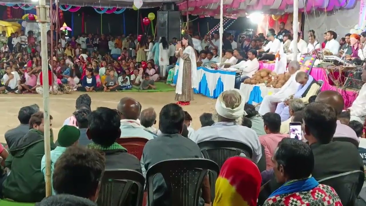 Panthi Geet !! Satnam ke bhajan la !! Khusboo Divya Didi द्वारा शानदार प्रस्तुति ग्राम धनगांव में !!