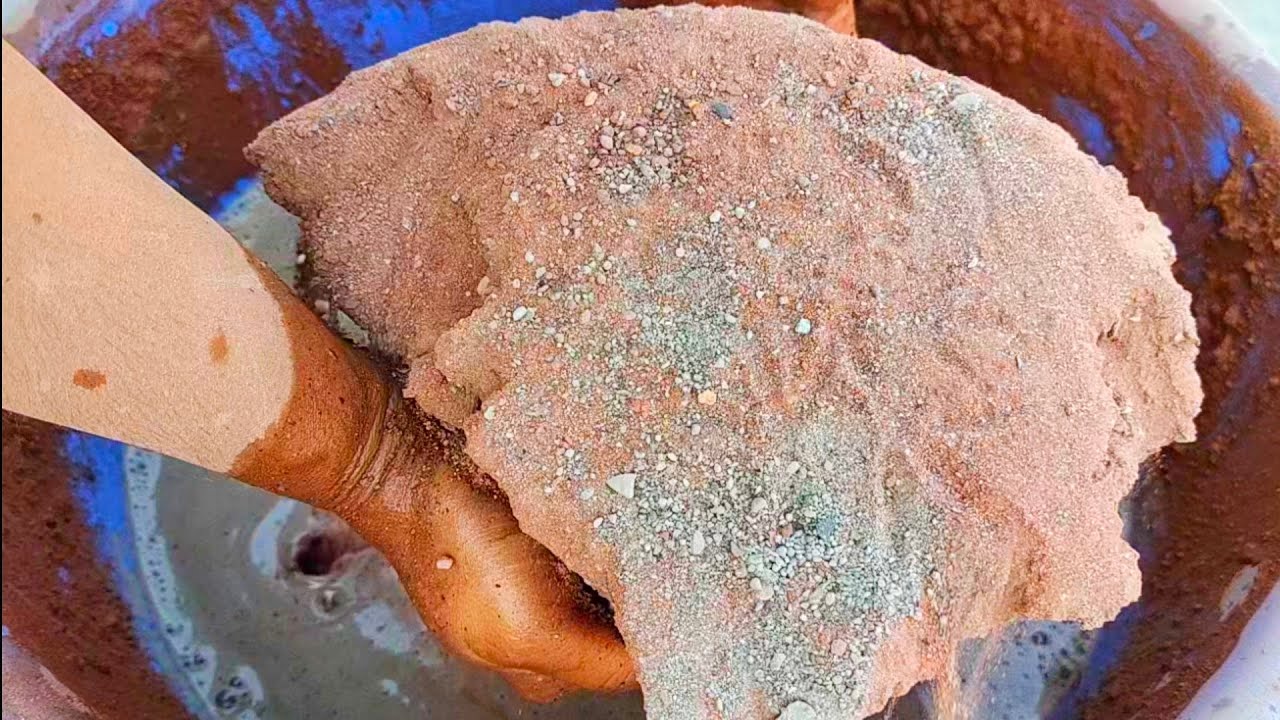 New Video Extra huge chunks of soft dusty red dirt crumbling in lots of water 💦 @saasmr585