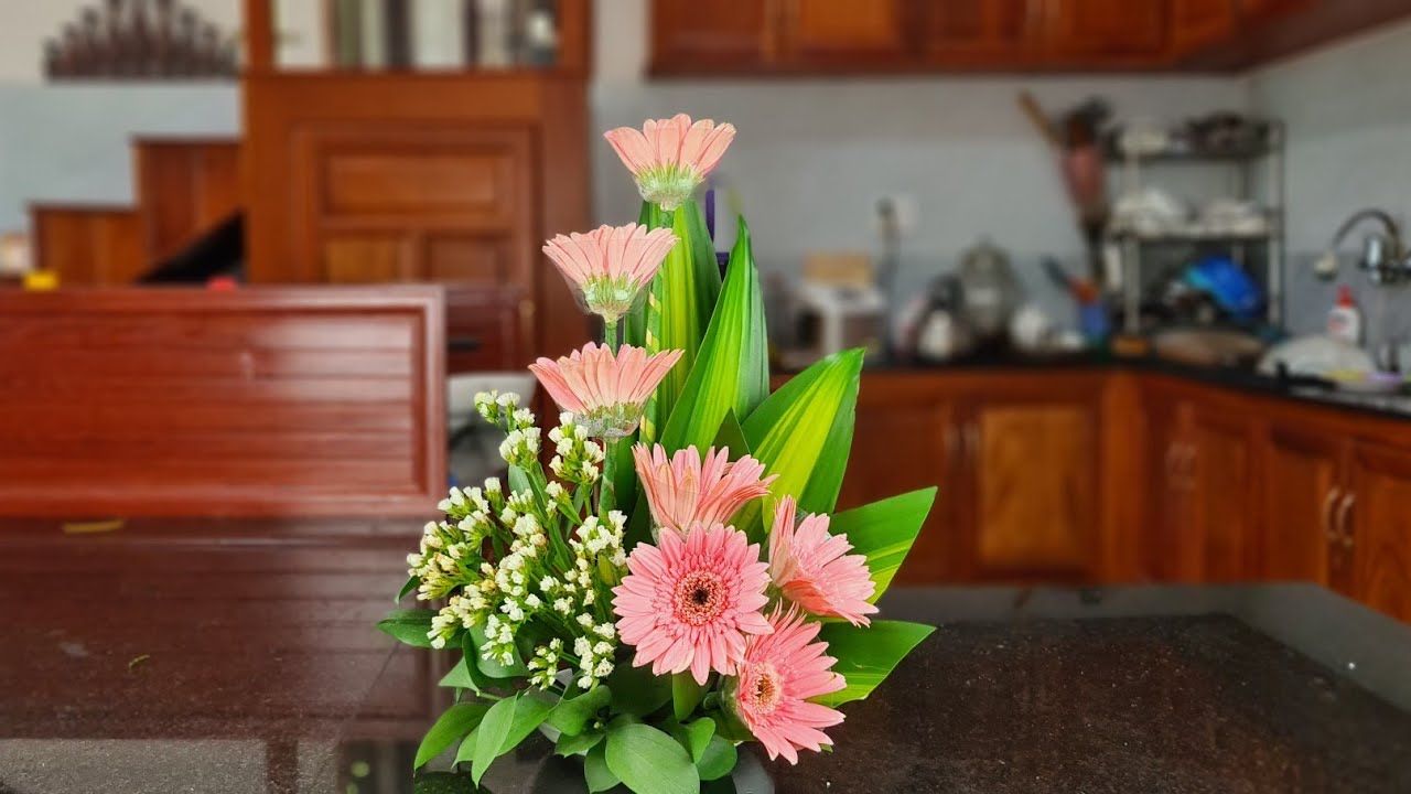 Cắm hoa bàn thờ - Cắm bình hoa đồng tiền chi tiết cho người mới bắt đầu ❤