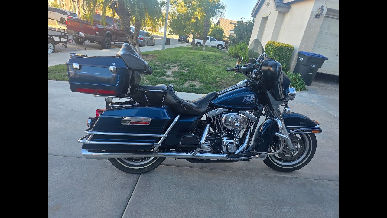 Охотничьи мотоциклы Harley-Davidson, 2002 FLHTCI