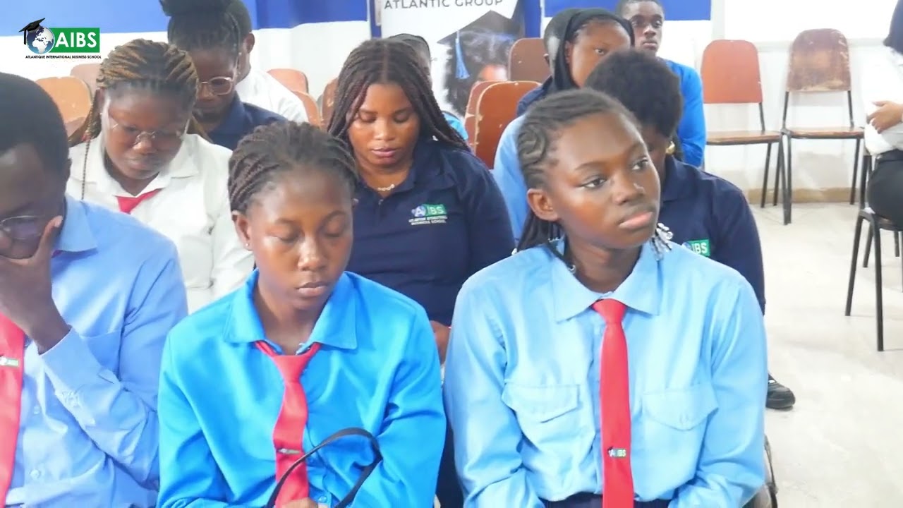 conférence sur L’importance des soft skills en entreprise, animée par Madame DOSSO, DRH à ACE-CI.