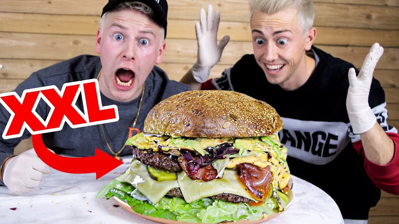 GRÖßTER BURGER DER WELT 😱 40.000 Kalorien ! II RayFox