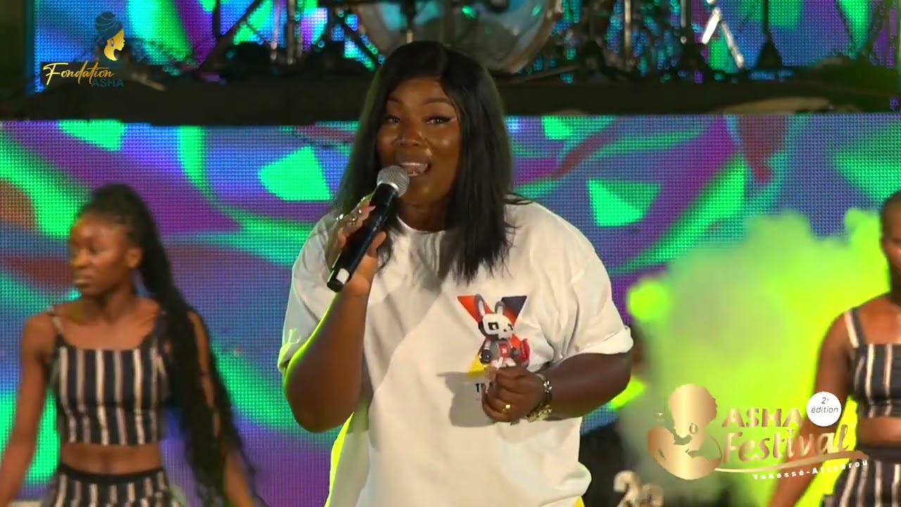 Roseline Layo- en Performance Live au Asha Festival 2023
