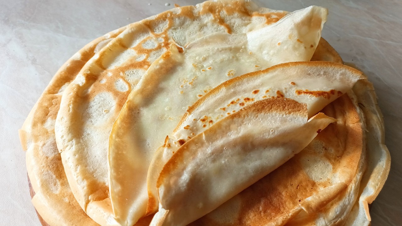 Just 5 ingredients and thin pancakes are ready