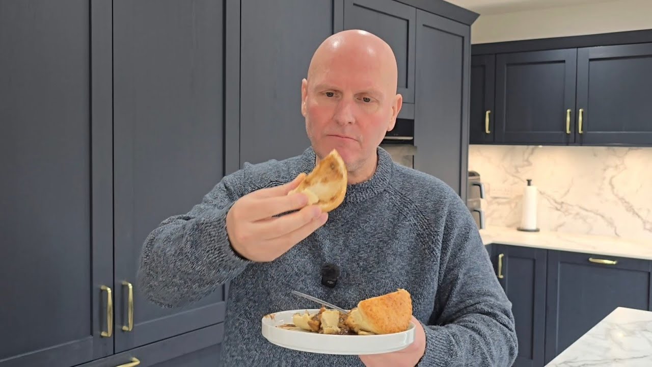 OH NO The Emptiest Supermarket Pie I've Seen