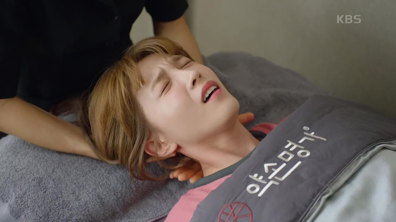 ＂고맙다 막내 딸내미~＂ 나란히~ 누워서 마사지 받는 송가네 여자들!★ [한 번 다녀왔습니다/Once Again] | KBS 200912 방송
